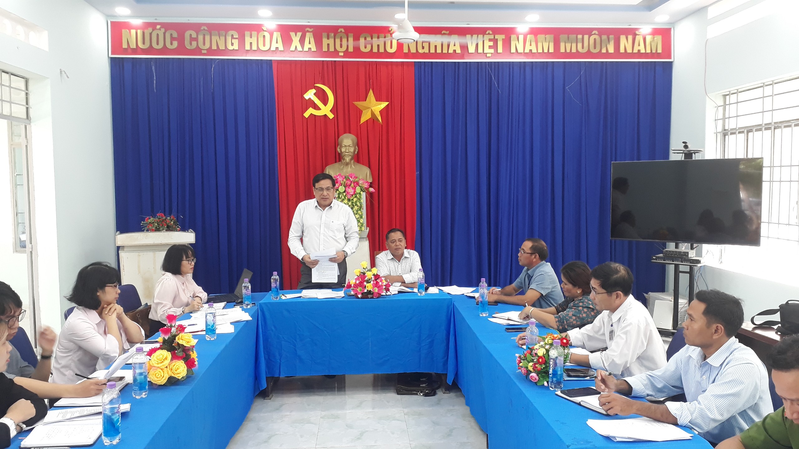 Đồng chí Trưởng Ban Tuyên giáo Tỉnh ủy Khánh Hòa làm việc với xã Liên Sang